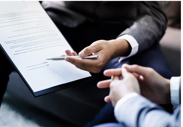 بهترین وکیل امور ثبتی و قرارداد آقا در مشهد